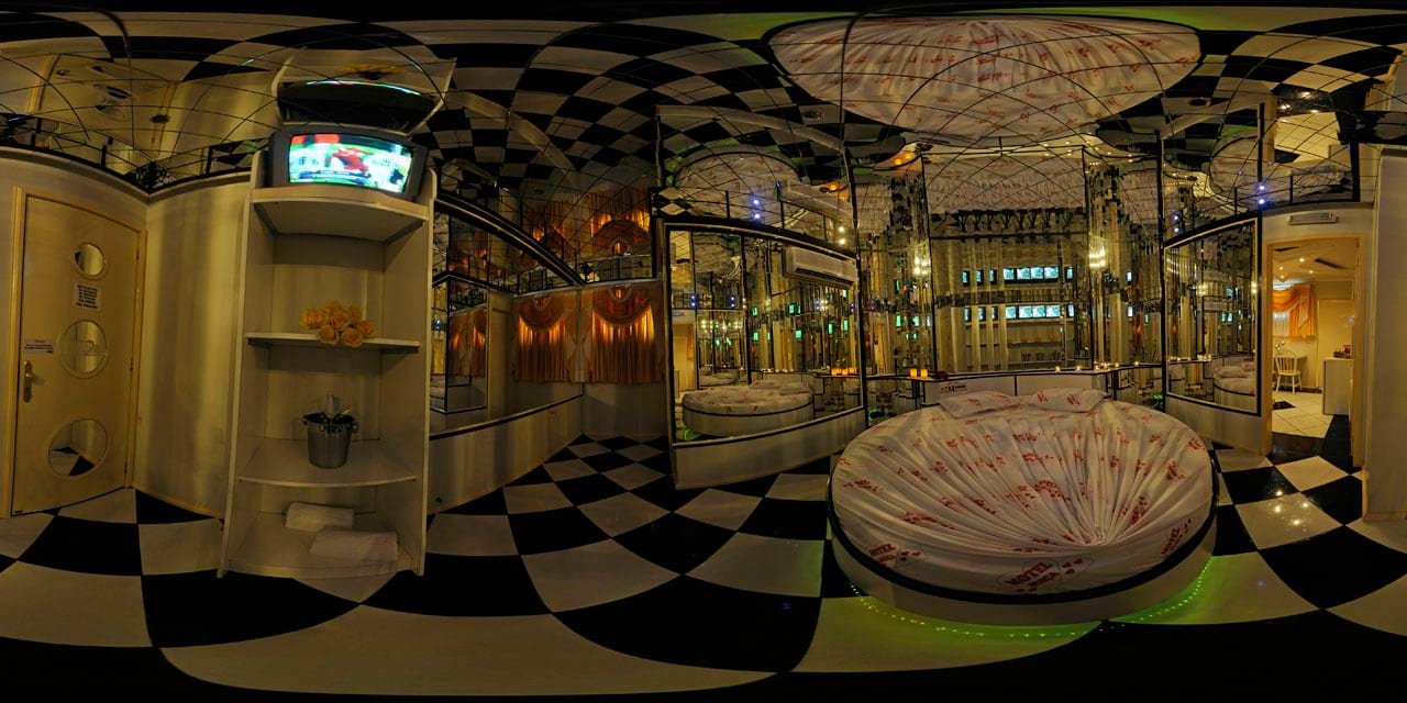 Luxo12-02 Luxo12-02